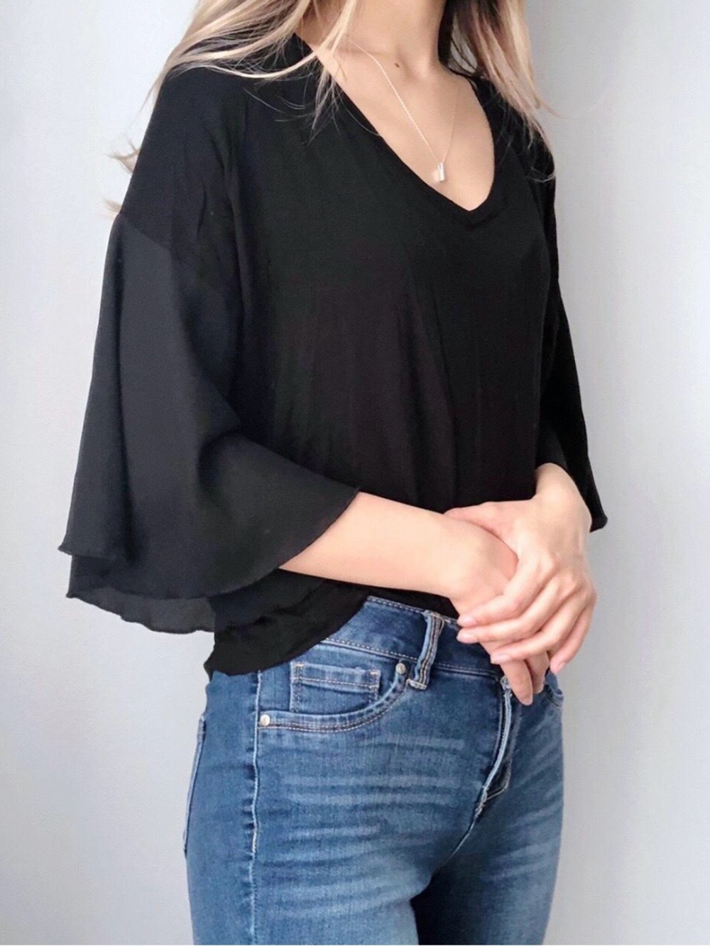 Hera Collection Black V-Neck Flutter Sleeve Top